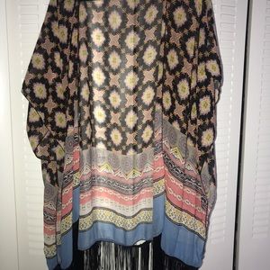 Short Sleeve Kimono w/ fringe
